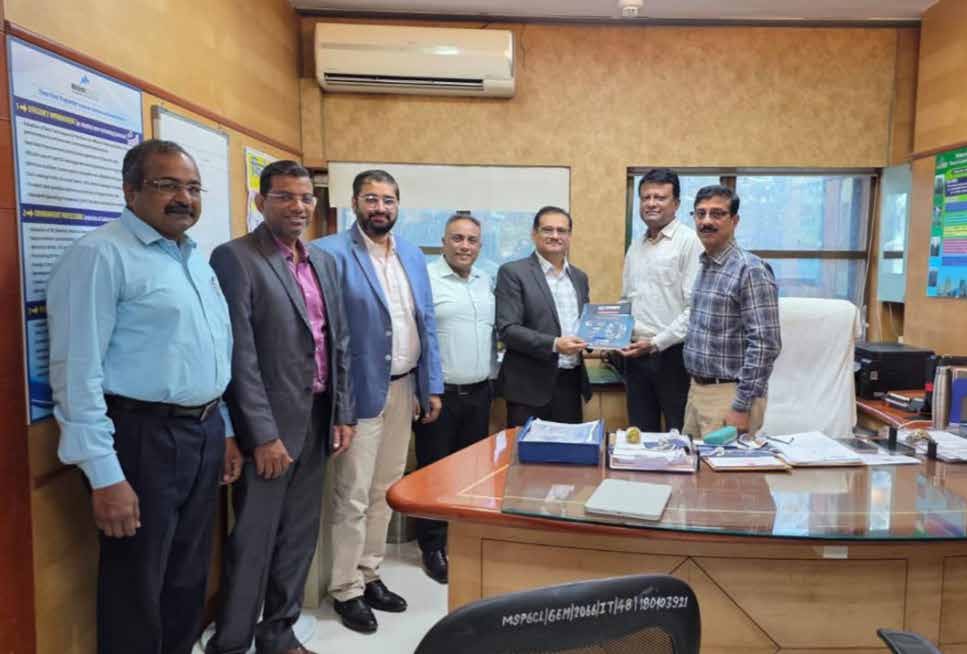 Maharashtra Officials Meeting