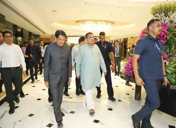 Chairman welcoming Chief Guest Shri Nitin Gadkari